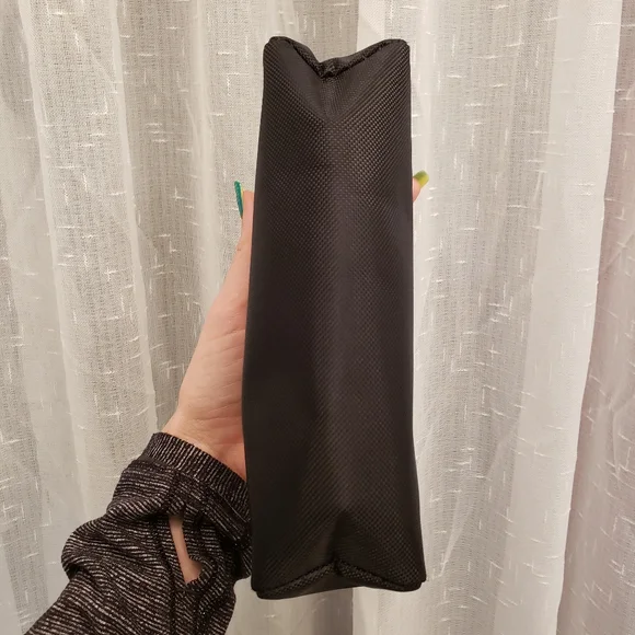 Tumi Delta Travel Zipper Pouch Black - Picture 6 of 8